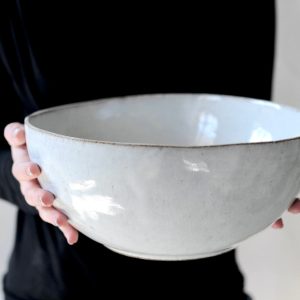 Bol blanc et gris clair, céramique d’Ingrid Debard