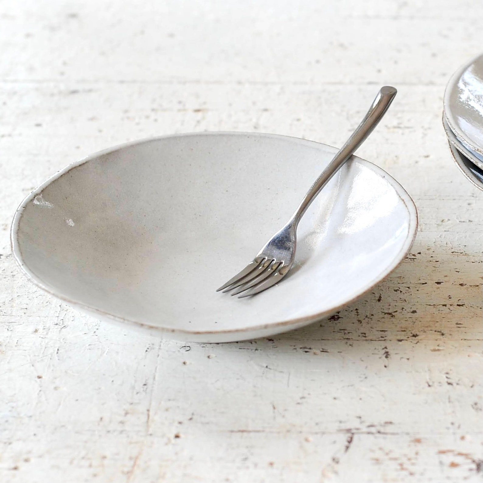 Assiette creuse blanche, autre vue