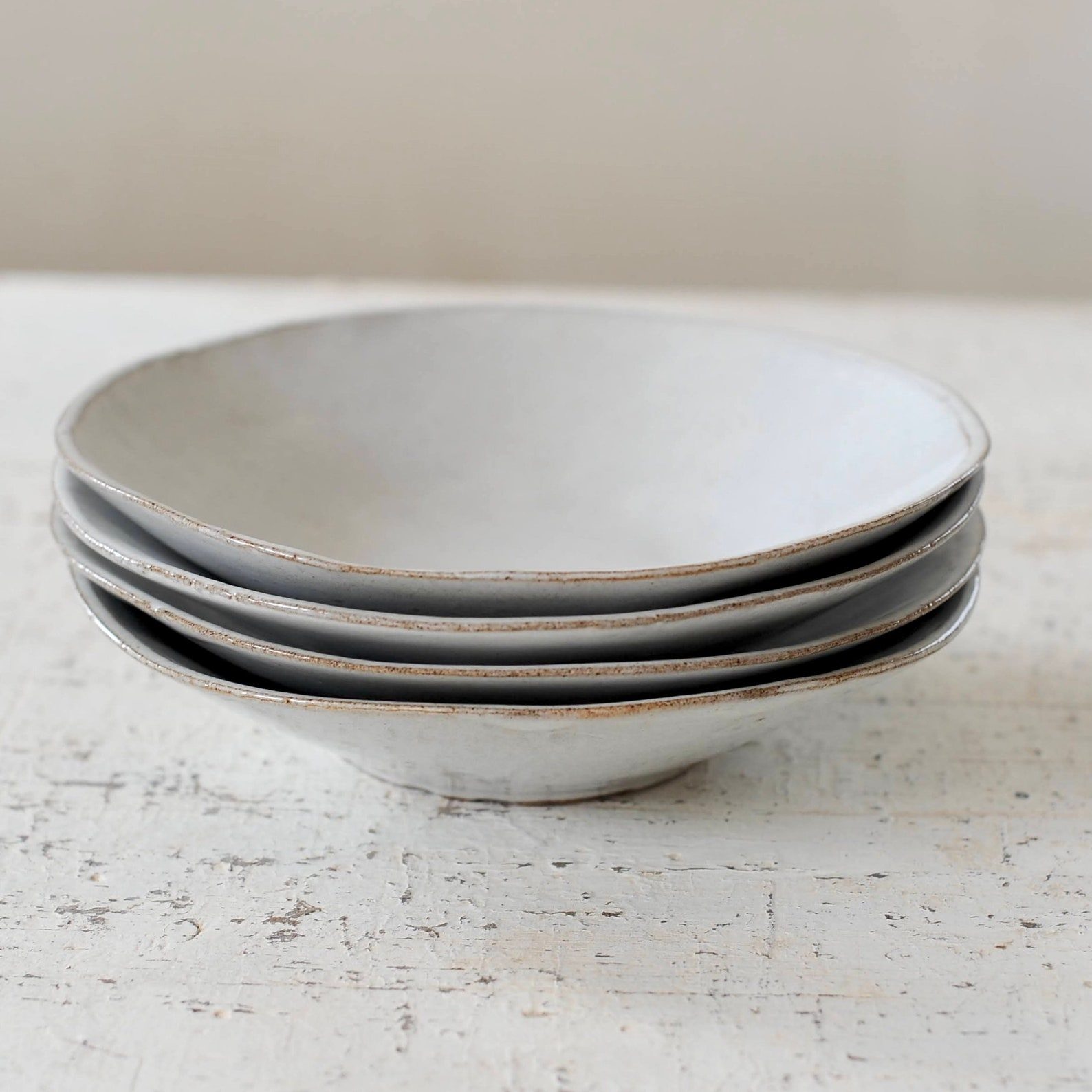 Assiette creuse blanche, autre vue