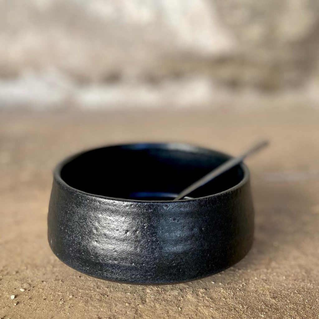 Bol en grès noir