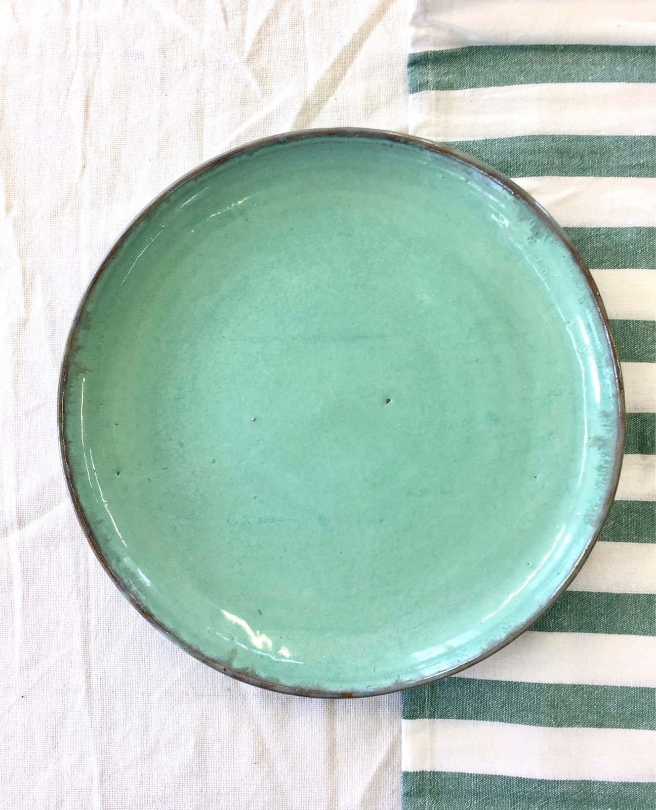 Grande assiette céladon, autre vue