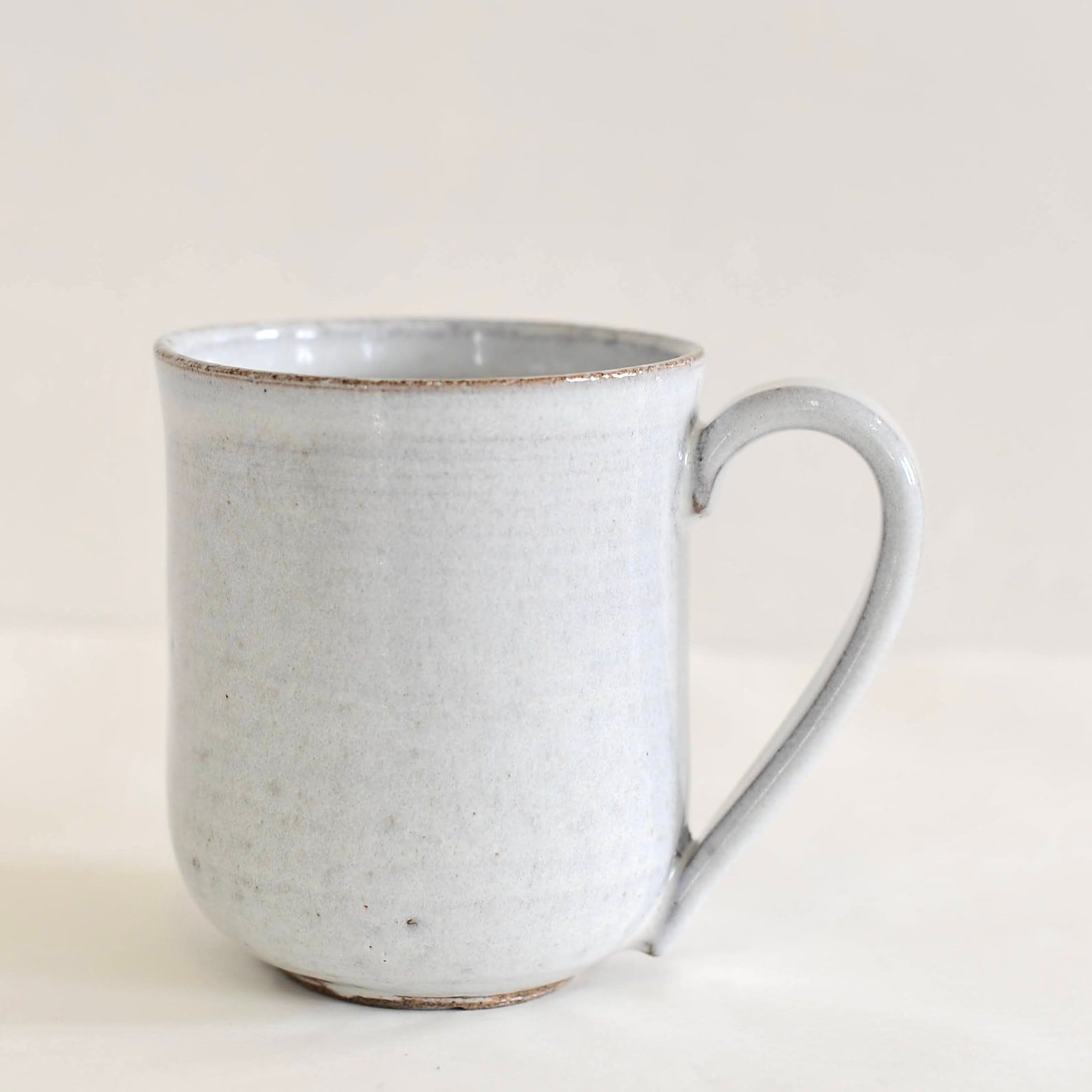 Mug blanc rustique, autre vue