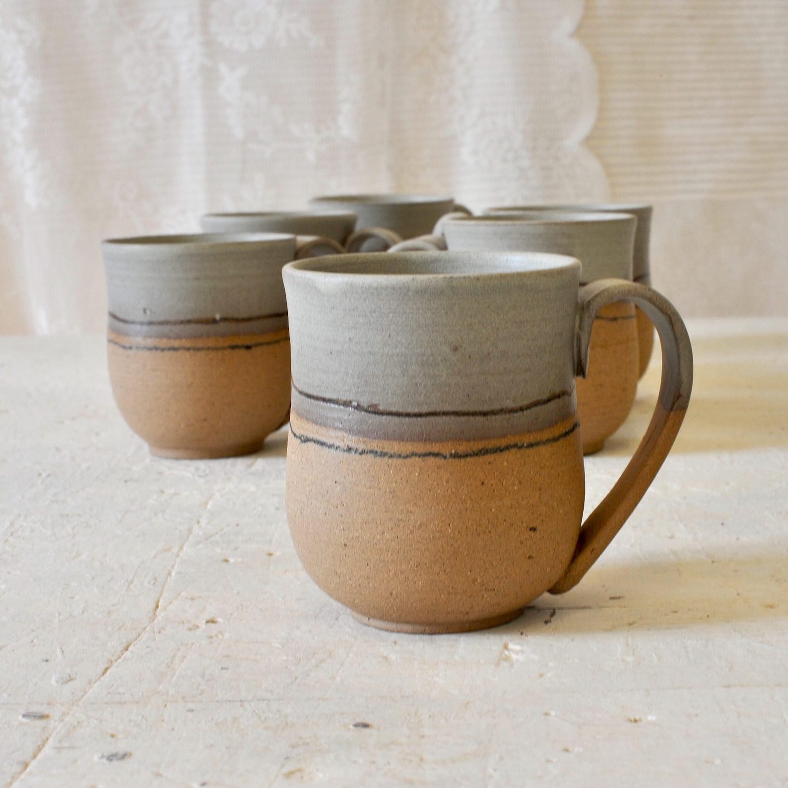 Mug crème et gris, autre vue