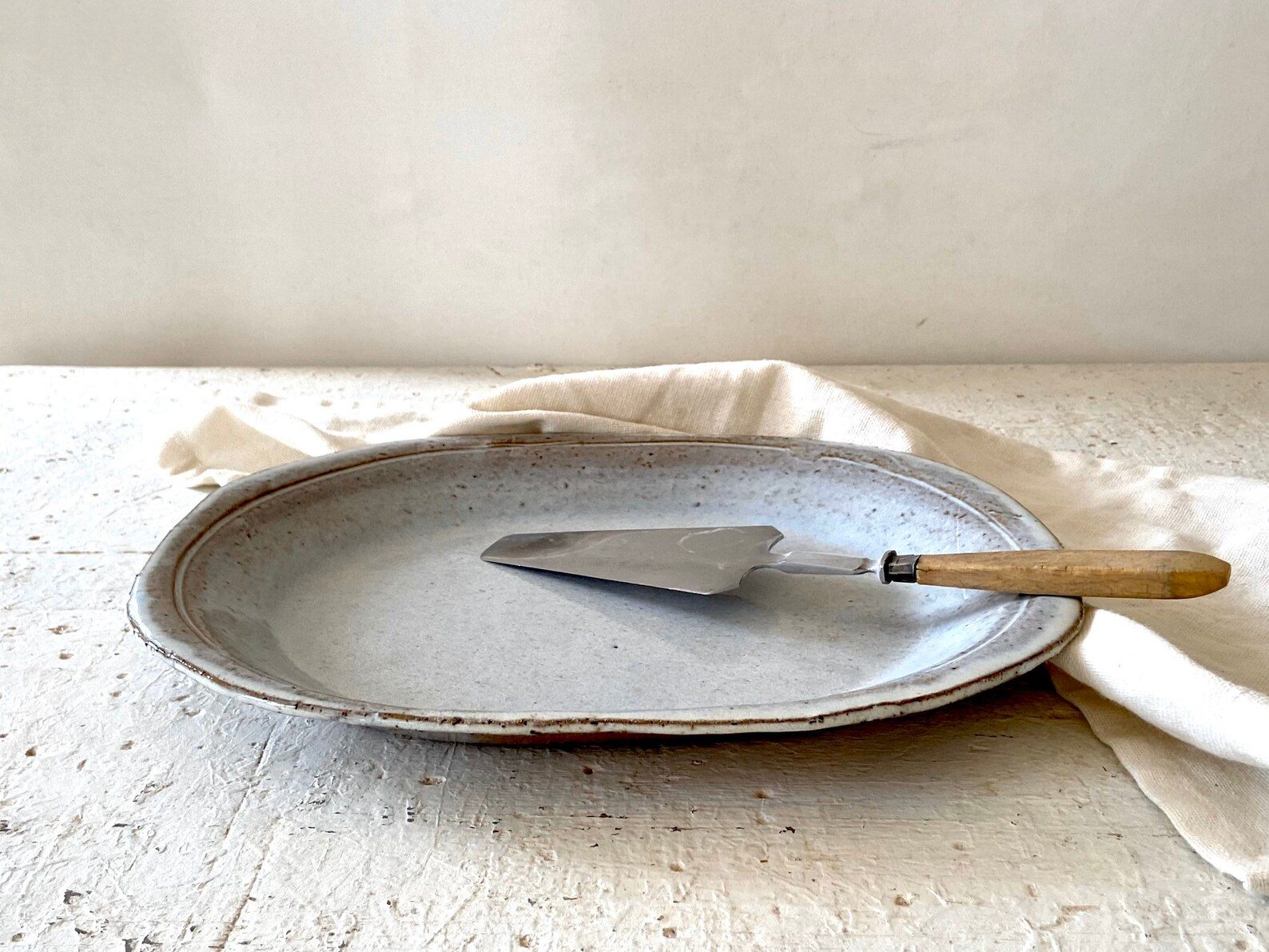Plat de service blanc, autre vue